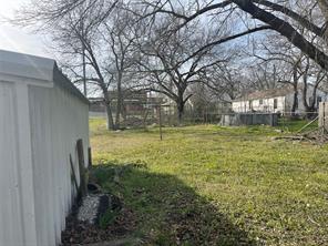 406 S Austin Street - Photo 17