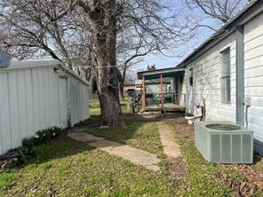 406 S Austin Street - Photo 19