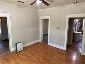 215 Bell Street - Photo 10