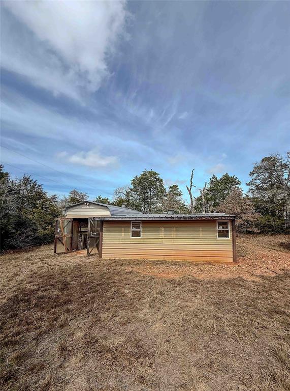 1007 Private Road 2002 - Photo 14