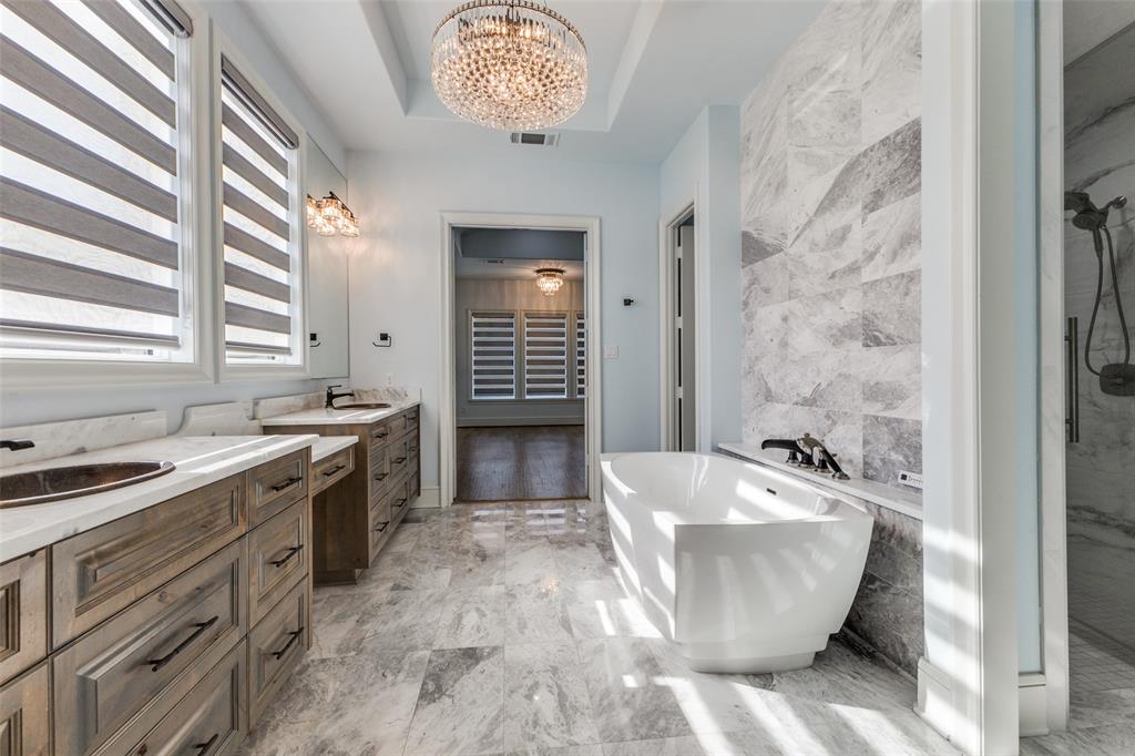1116 Excalibur Boulevard - Photo 16
