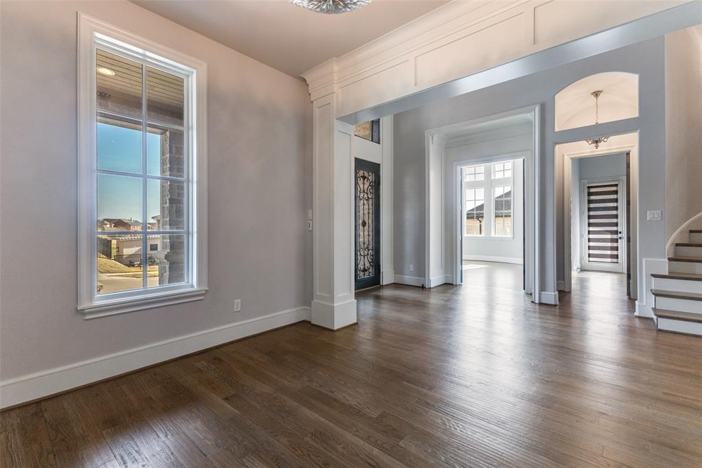 1116 Excalibur Boulevard - Photo 8