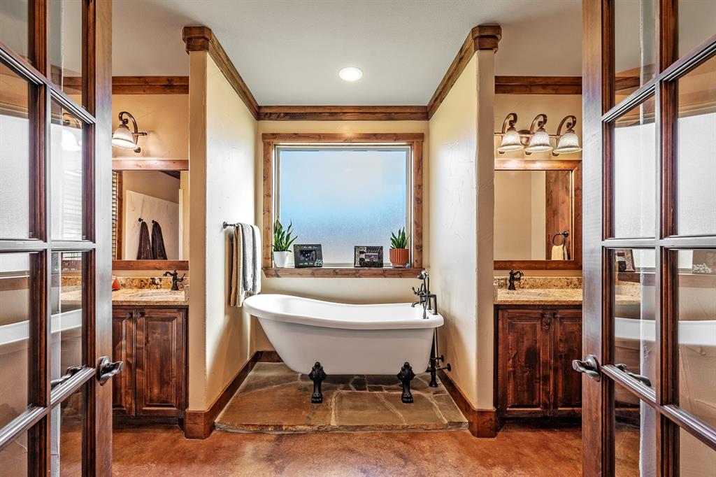 1011 Red Road - Photo 23