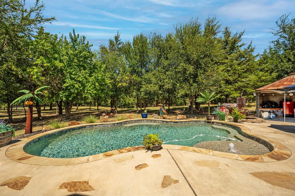 1011 Red Road - Photo 28