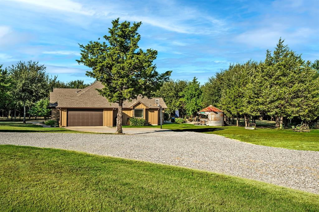 1011 Red Road - Photo 33