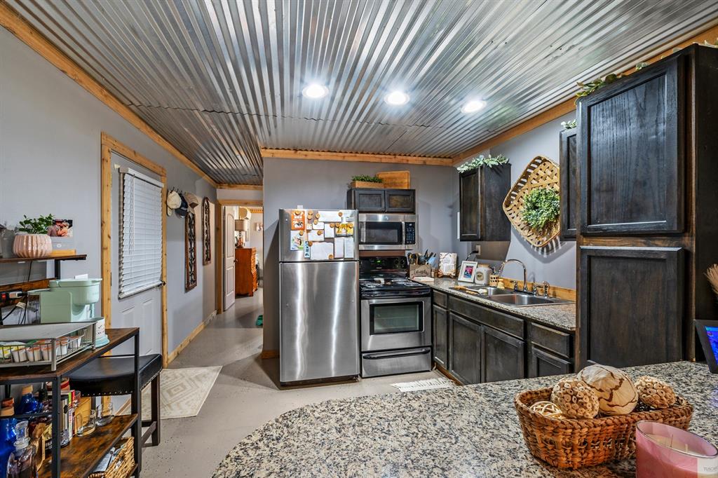 1011 Red Road - Photo 36