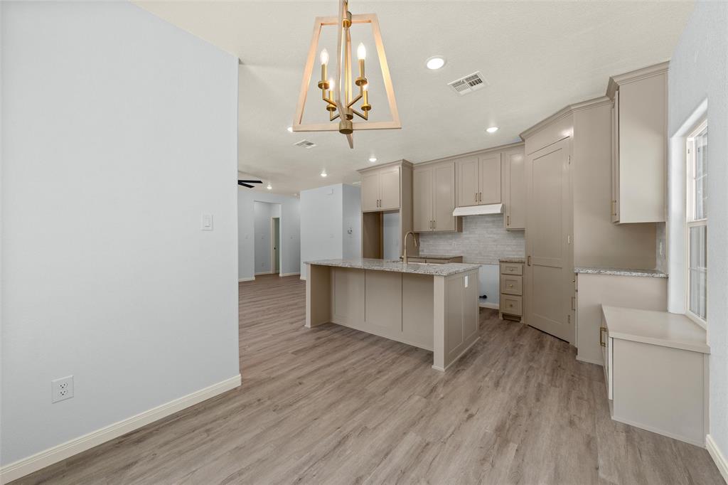 211 Lopez Street - Photo 6