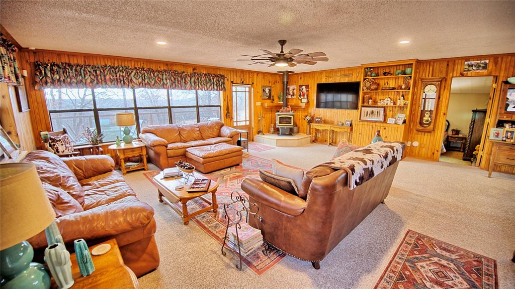 858 Ford Road - Photo 2