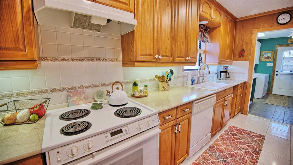 858 Ford Road - Photo 4