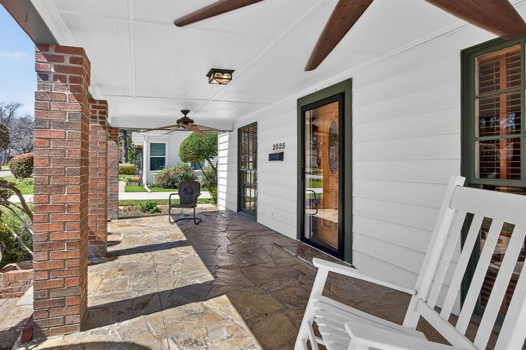 2525 Goldenrod Avenue - Photo 2