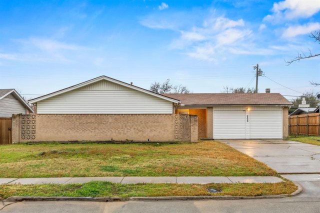 2438 Lasalle Drive