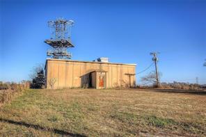 550 S FM 1138 - Photo 8