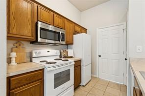 1425 Devonshire Drive - Photo 9