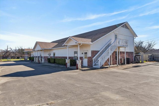 611 W Spring Valley Road
