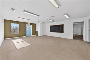 611 W Spring Valley Road - Photo 16