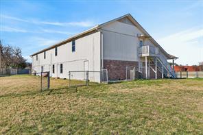 611 W Spring Valley Road - Photo 3