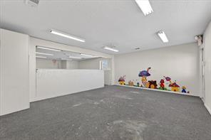 611 W Spring Valley Road - Photo 5