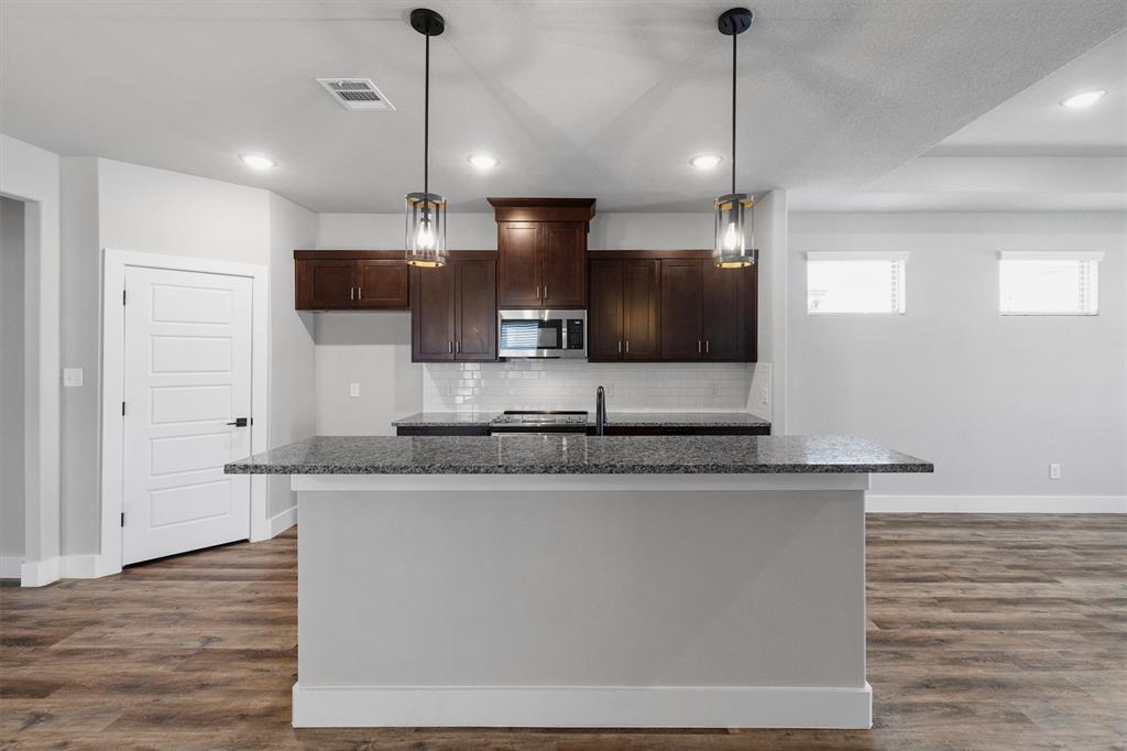 641 The Cottages Drive - Photo 12