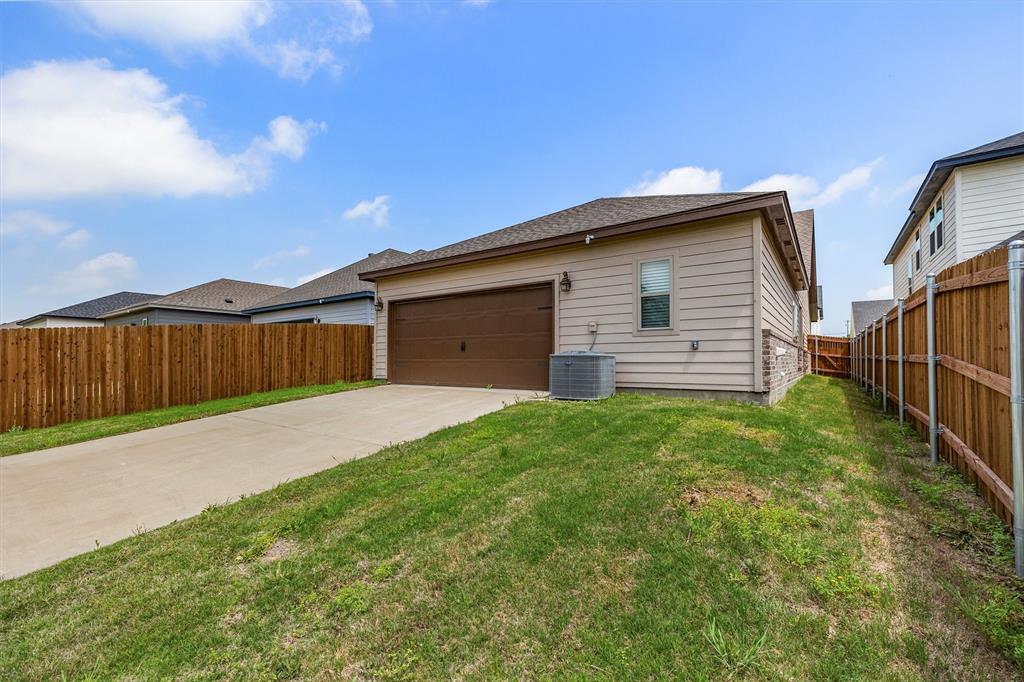 641 The Cottages Drive - Photo 37
