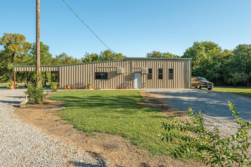 2691 County Road 3335 - Photo 37