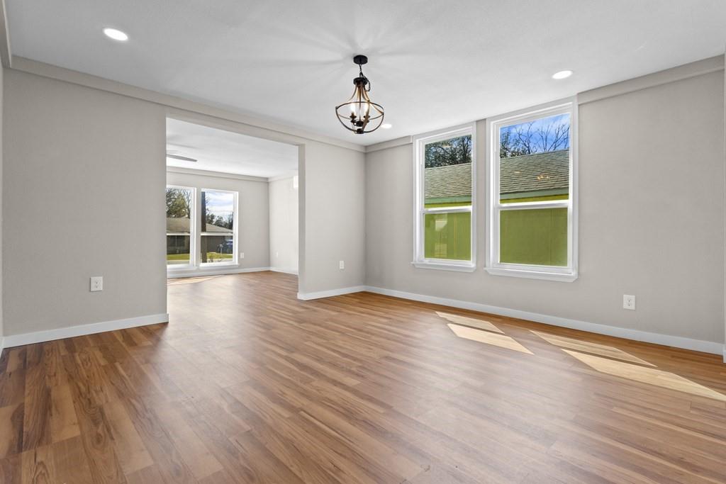 405 E 9th Street - Photo 7