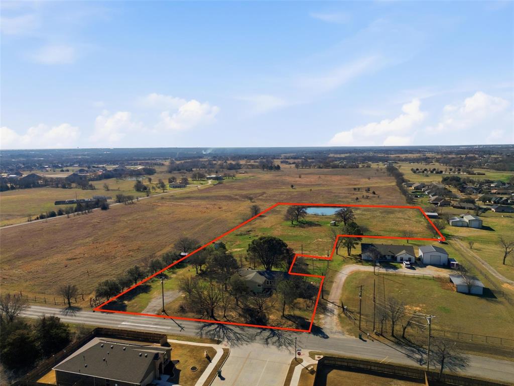 1050 Stadium Drive - Photo 2