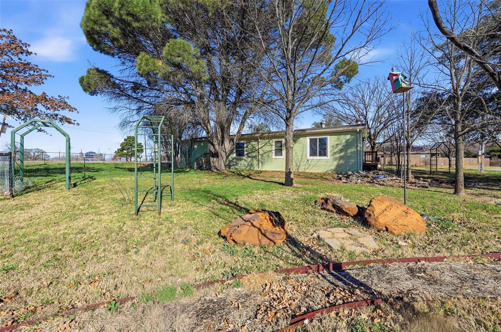 1050 Stadium Drive - Photo 32