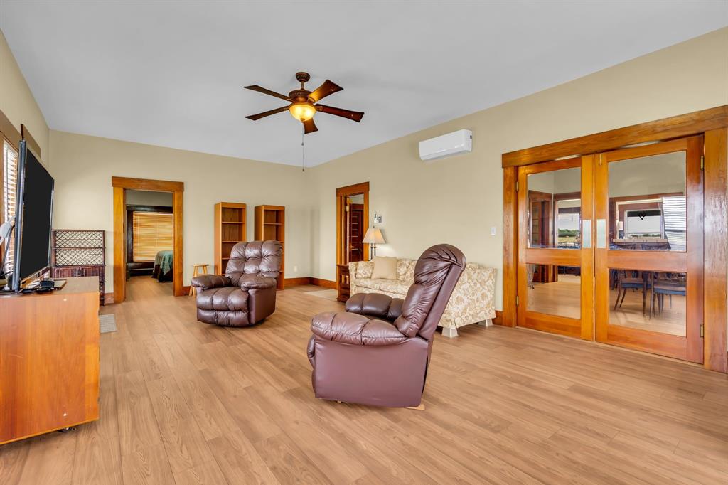 2163 Illinois Street - Photo 3