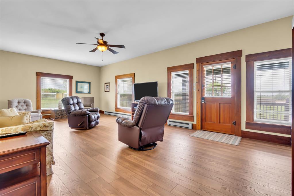 2163 Illinois Street - Photo 4