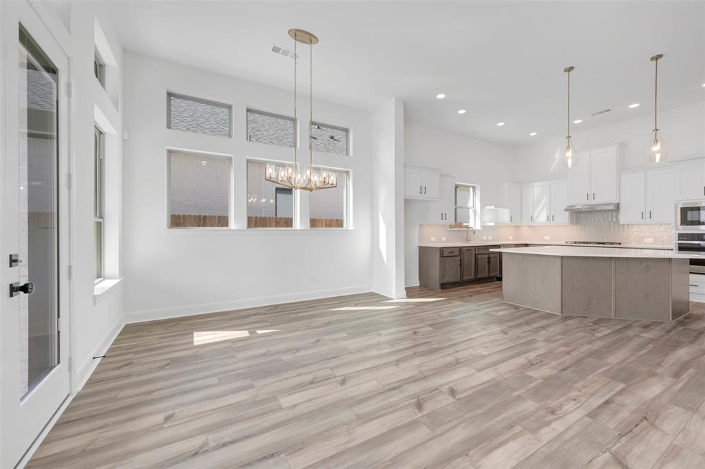 7852 Pondview Lane - Photo 8