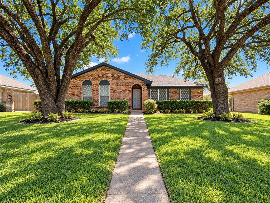 2752 Meadow Isle Lane - Photo 1