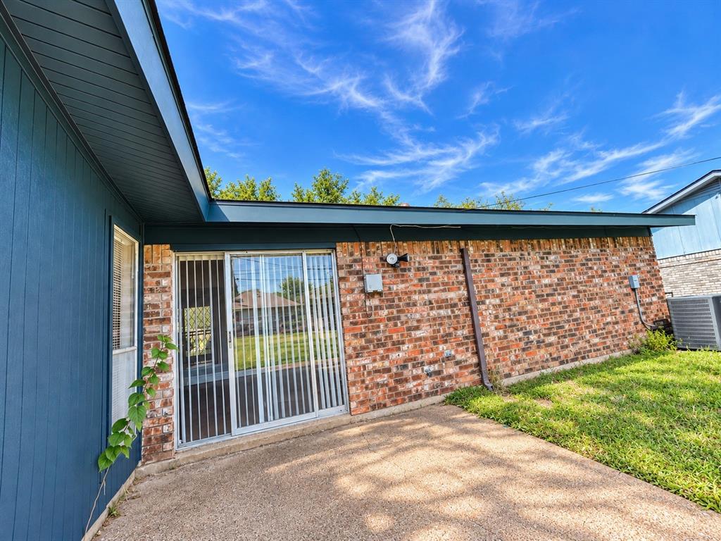 2752 Meadow Isle Lane - Photo 4
