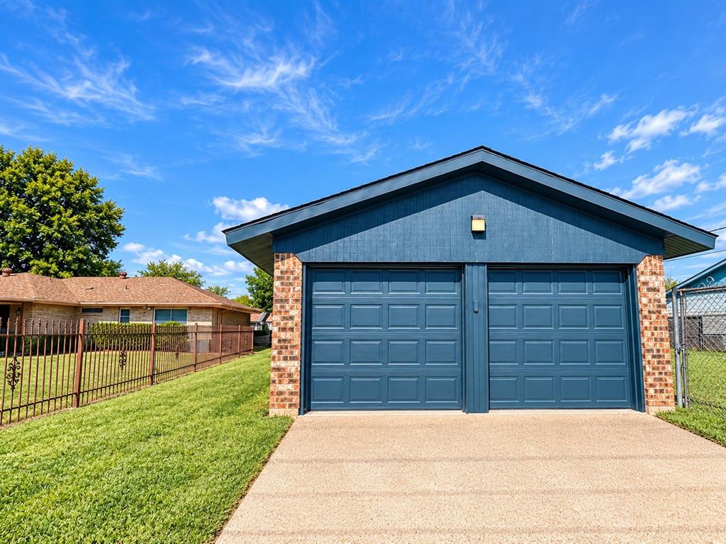 2752 Meadow Isle Lane - Photo 6