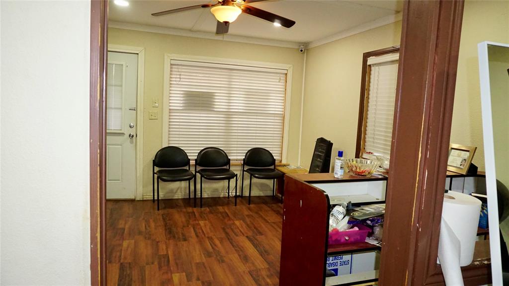 1206 S Main - Photo 9