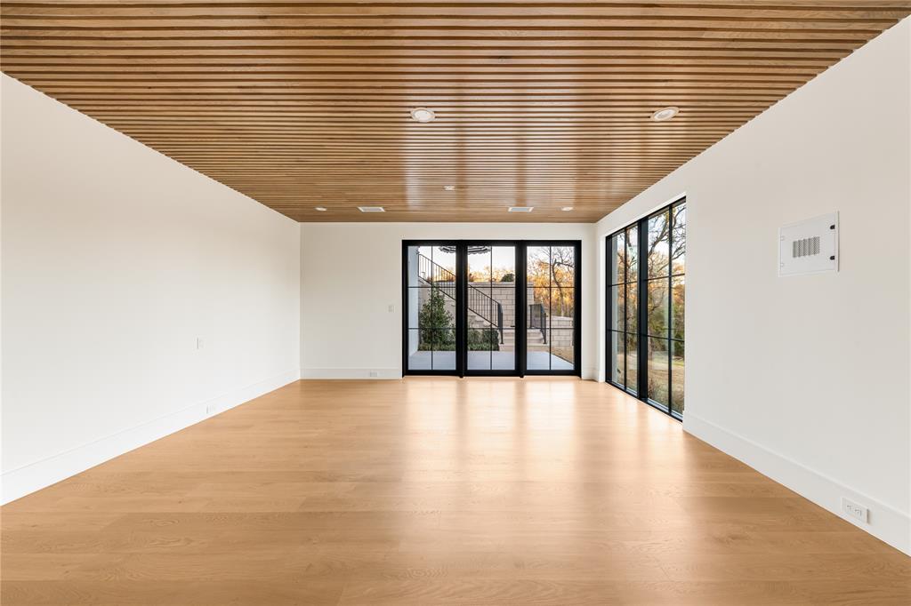 10010 Strait Lane - Photo 38
