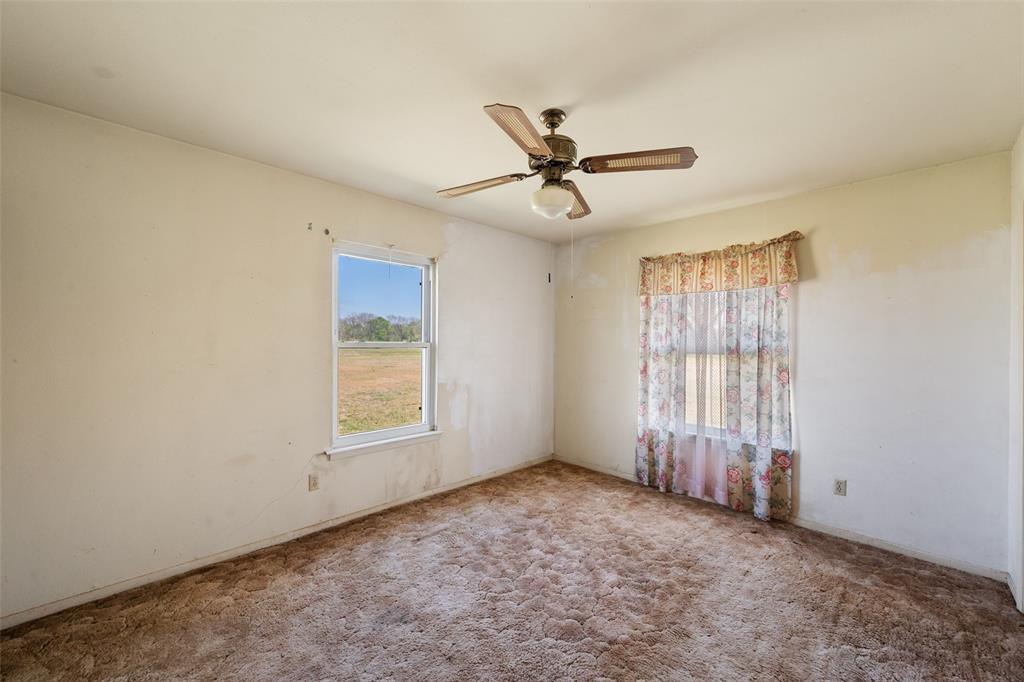 627 FM 633 - Photo 29