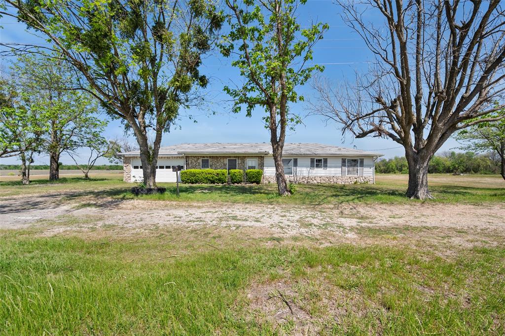 627 FM 633 - Photo 3
