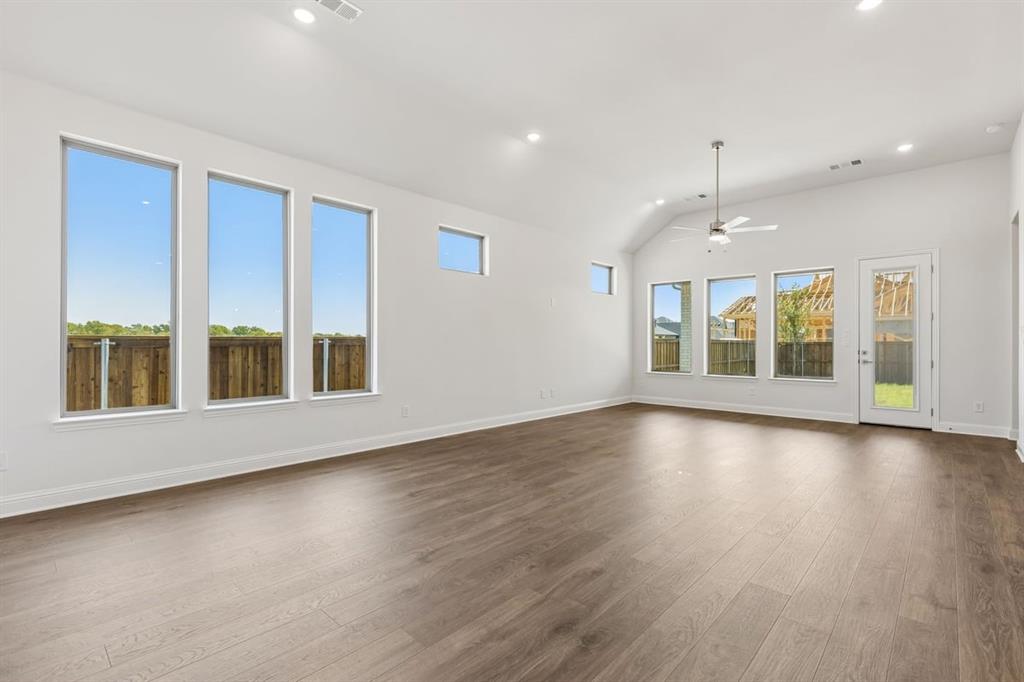 9716 Talia Boulevard - Photo 10
