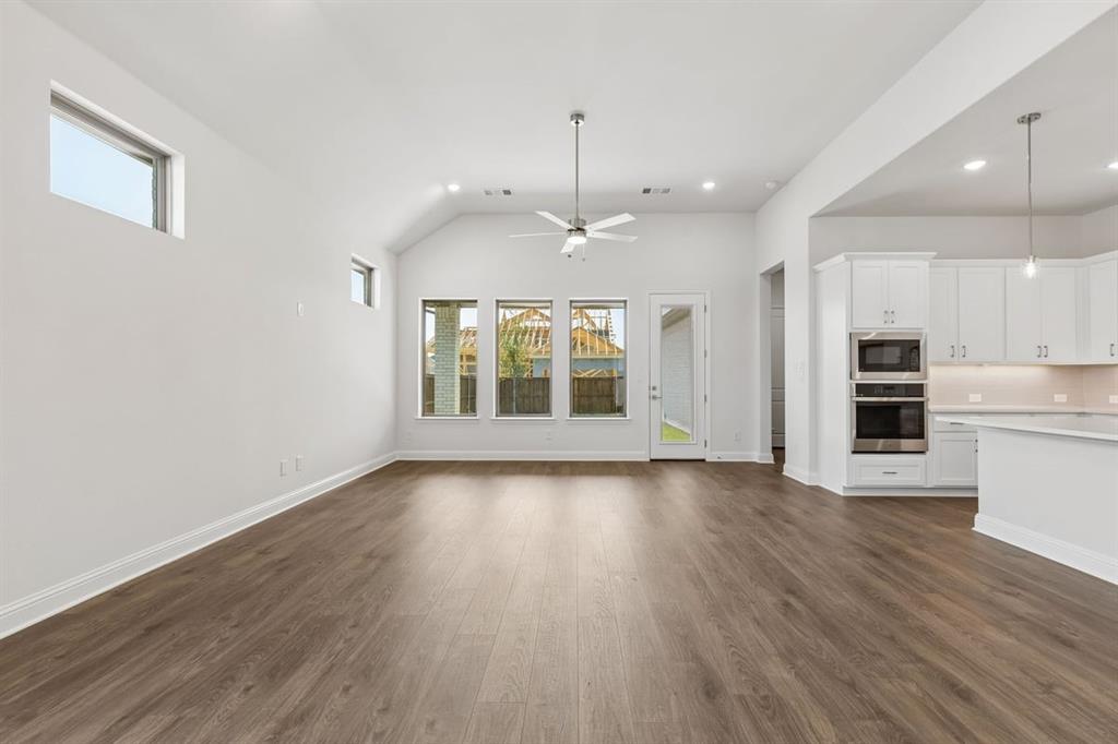 9716 Talia Boulevard - Photo 12