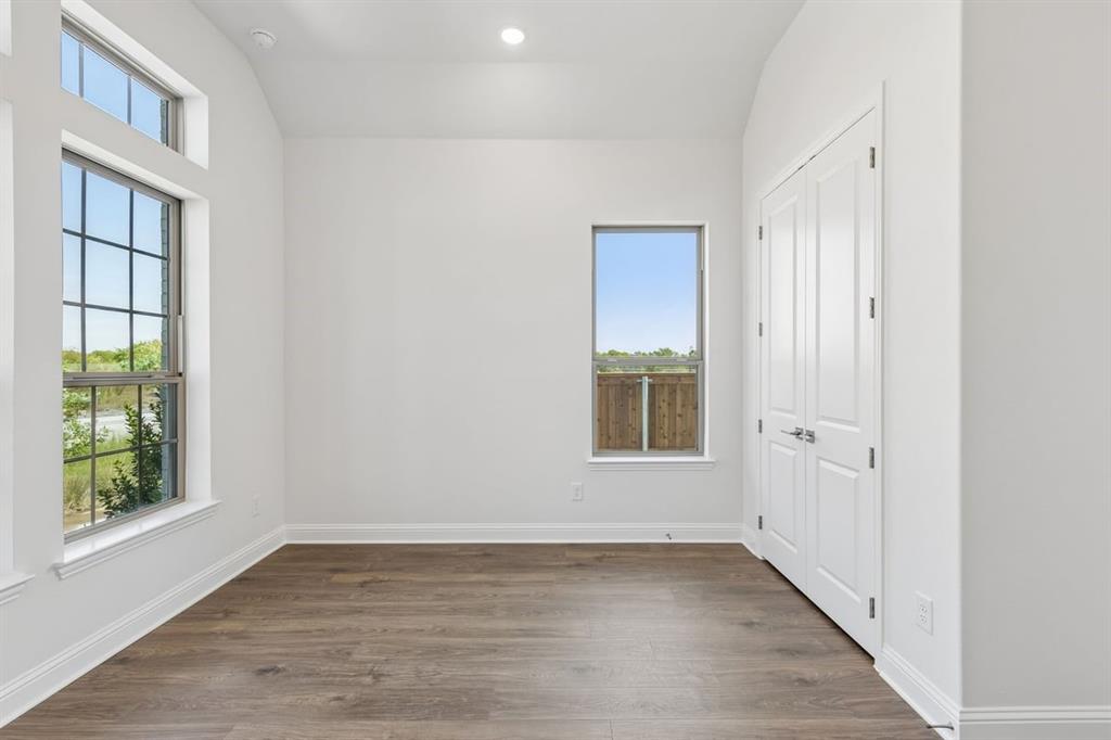 9716 Talia Boulevard - Photo 4