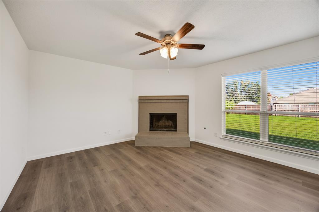 1541 Fairfield Drive - Photo 4
