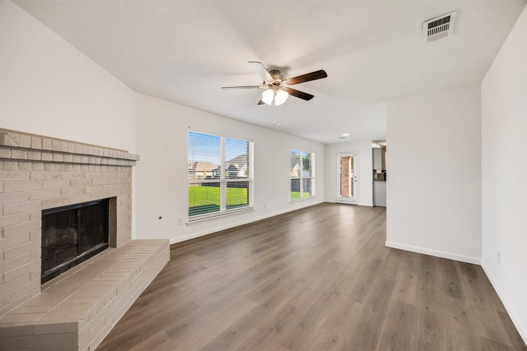1541 Fairfield Drive - Photo 5