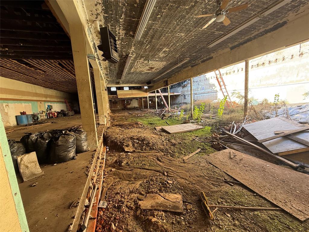 208 N Beaton Street - Photo 4