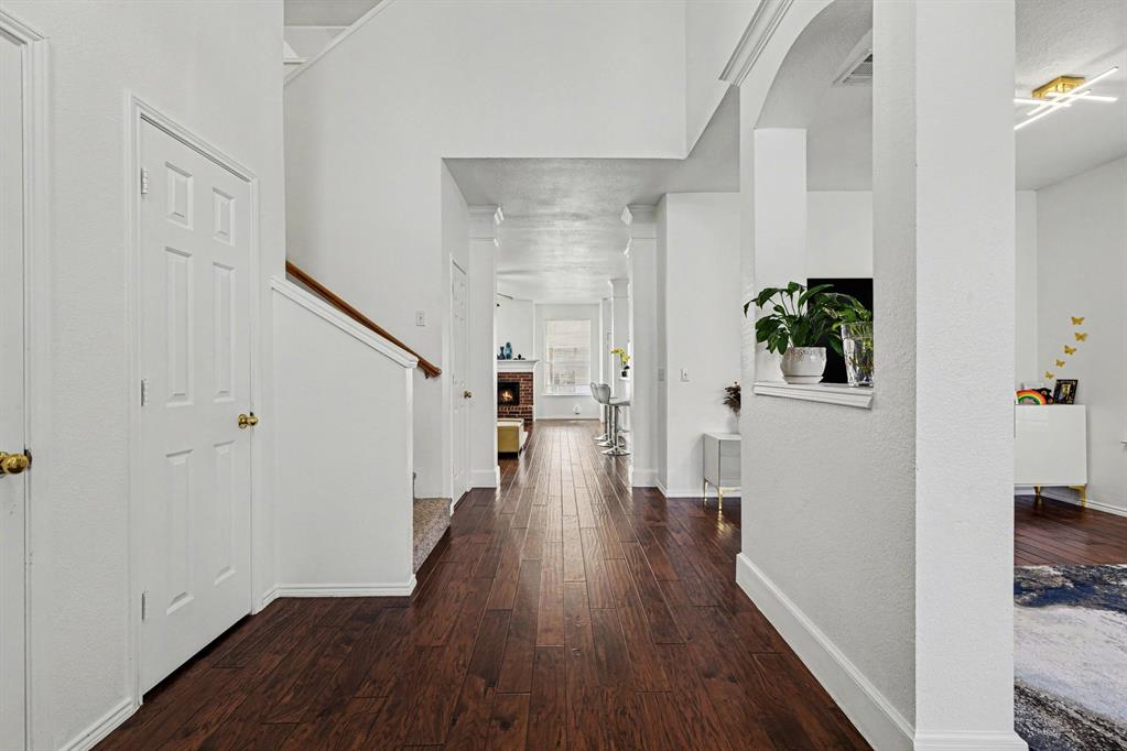 4616 Parkmount Drive - Photo 7