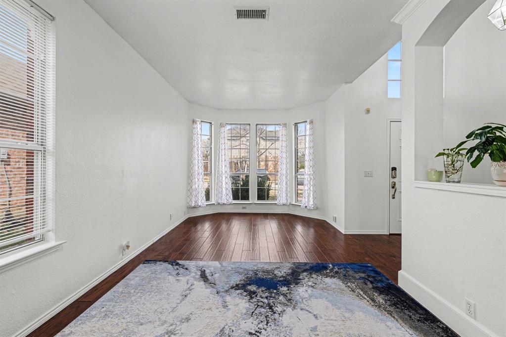 4616 Parkmount Drive - Photo 8