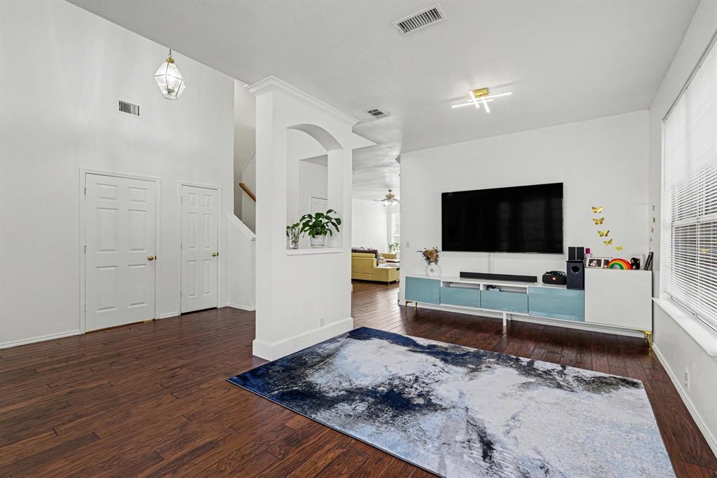 4616 Parkmount Drive - Photo 9