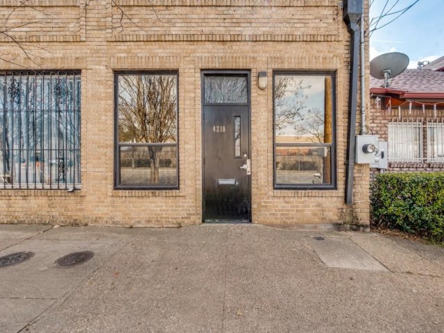 4210 Main Street