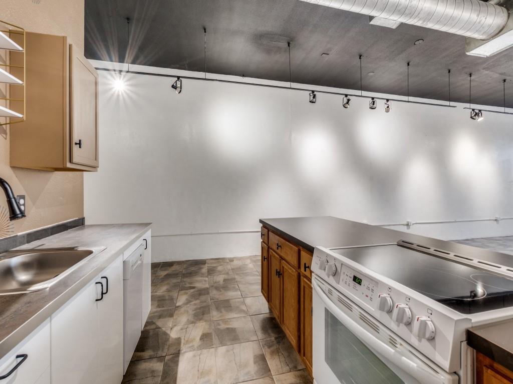 4210 Main Street - Photo 16