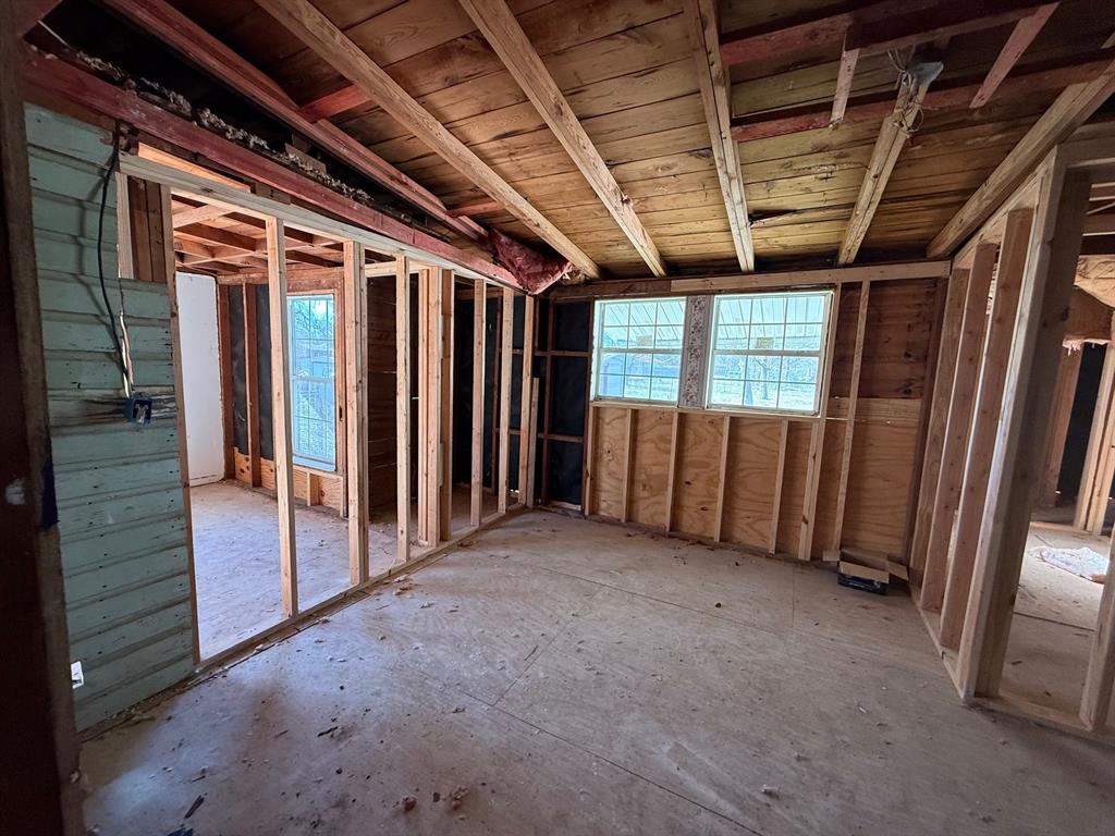 714 S Medora Street - Photo 5