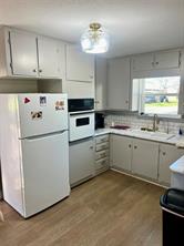 216 Woodlawn Avenue - Photo 7
